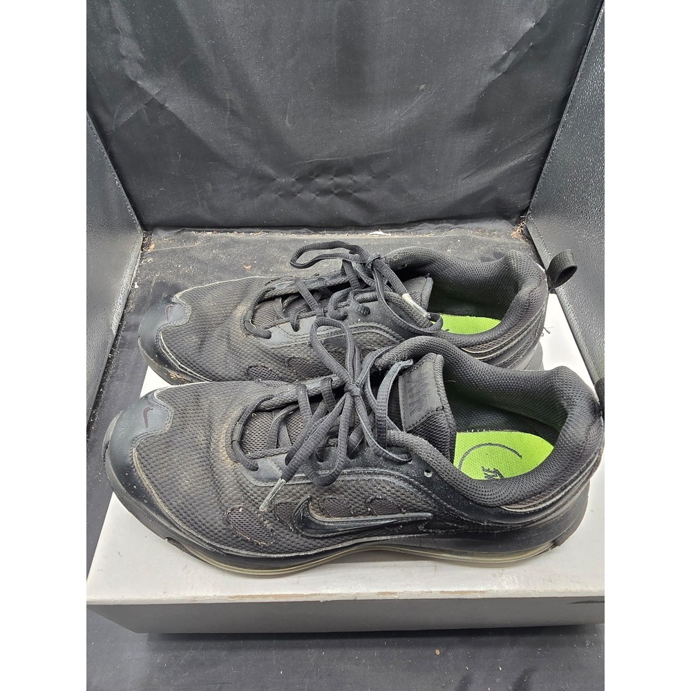 Nike - Picture 3 of 7